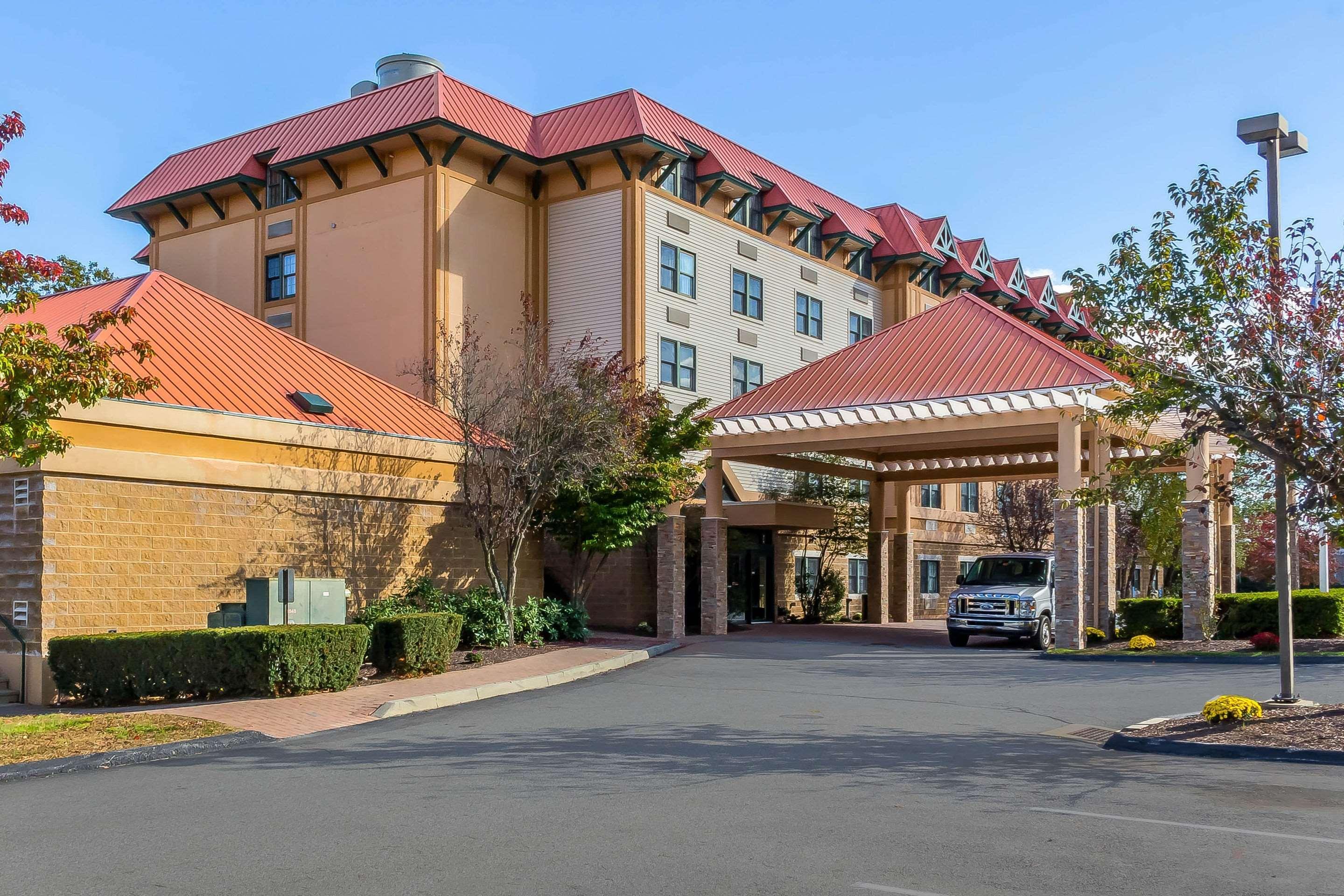 Comfort Suites Near Casinos Norwich Eksteriør bilde