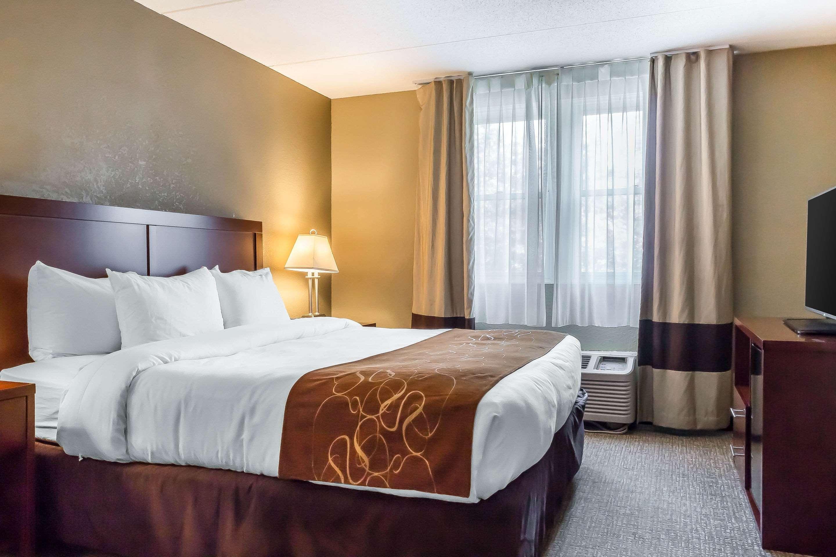 Comfort Suites Near Casinos Norwich Eksteriør bilde