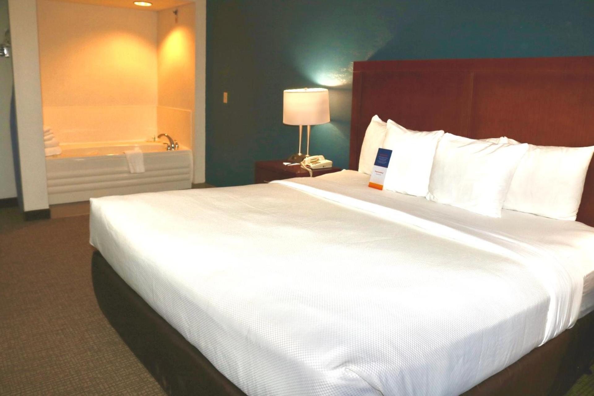 Comfort Suites Near Casinos Norwich Eksteriør bilde