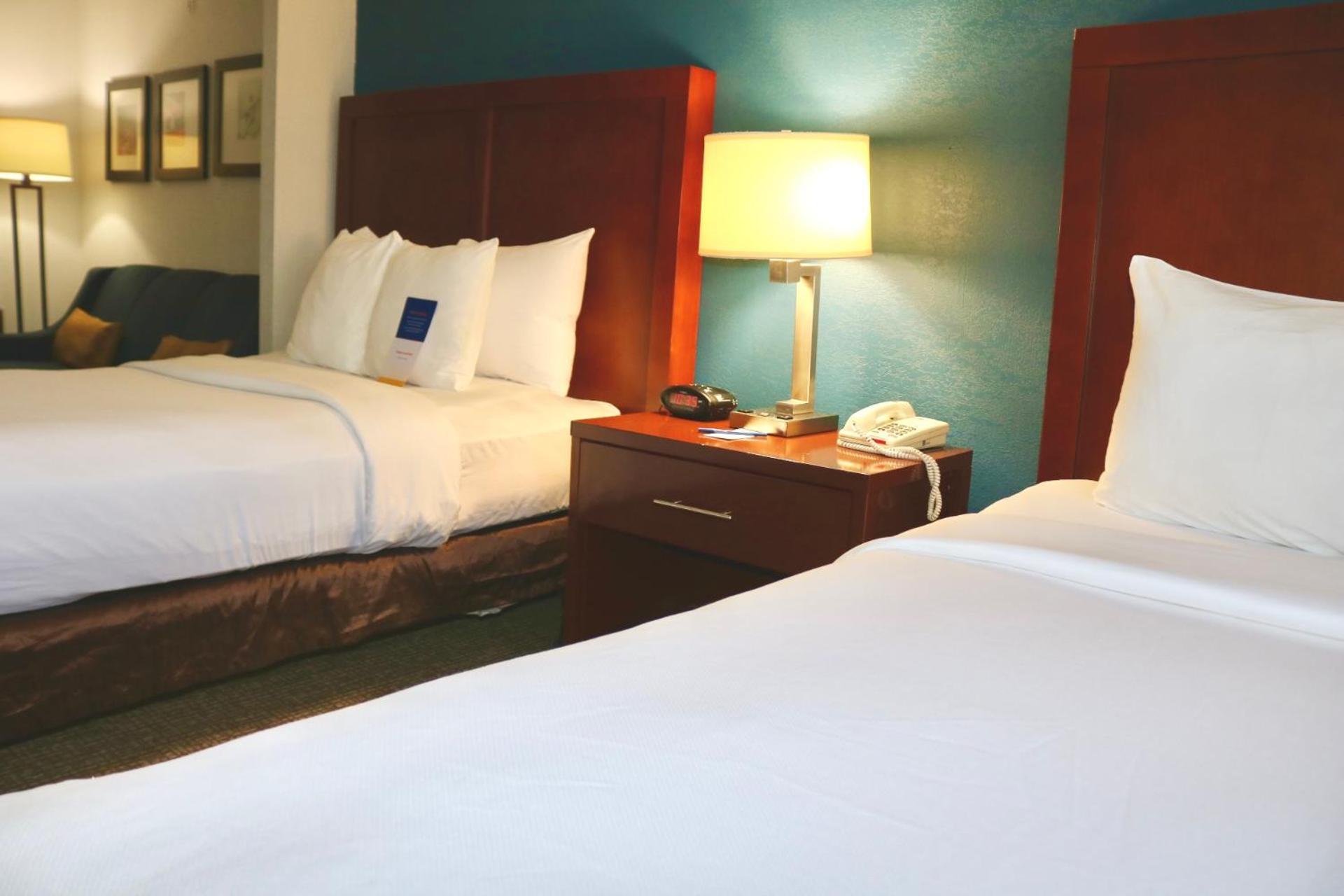 Comfort Suites Near Casinos Norwich Eksteriør bilde