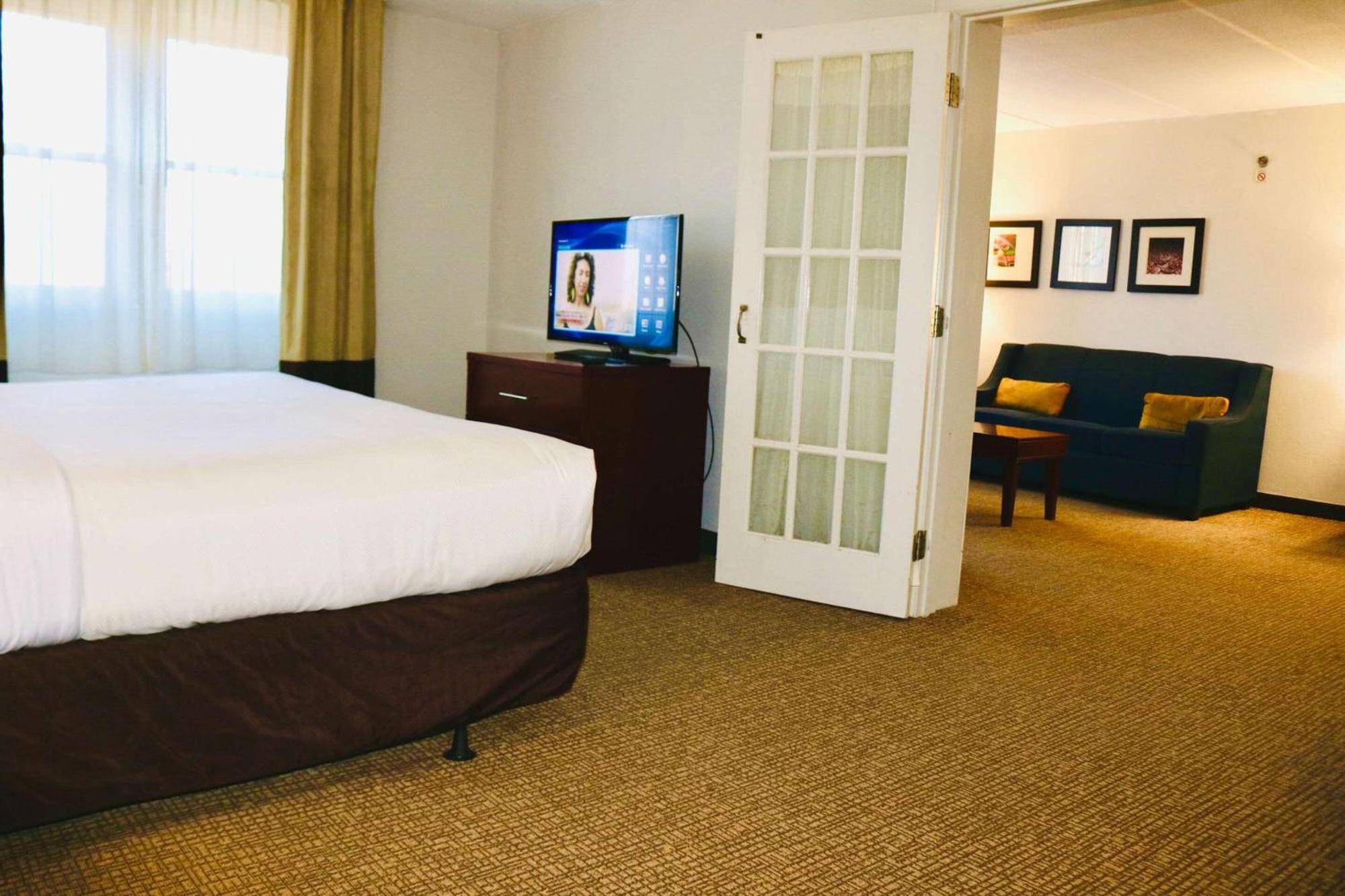 Comfort Suites Near Casinos Norwich Eksteriør bilde
