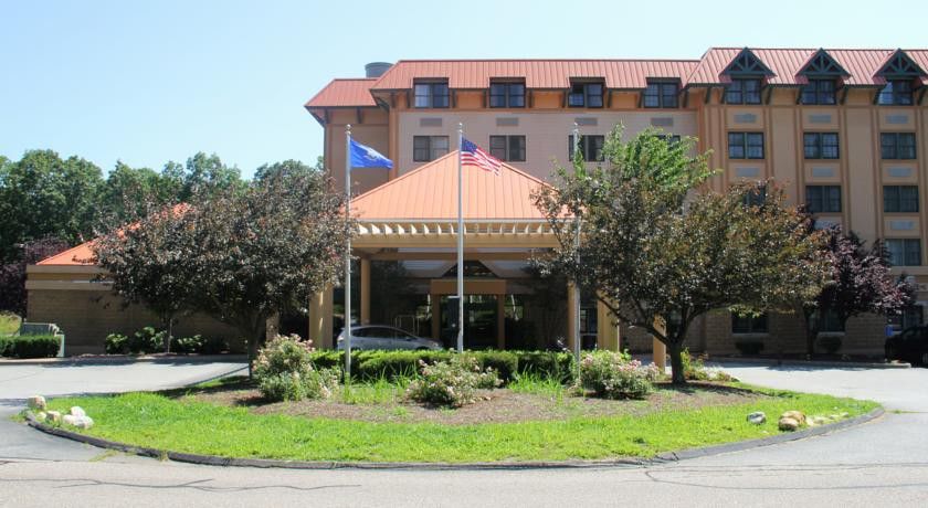 Comfort Suites Near Casinos Norwich Eksteriør bilde